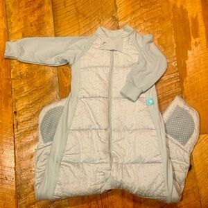 NWOT ErgoPouch 3.5TOG sleep suit sack. Size 12-36 mo